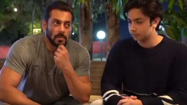 सलमान ने VIDEO डालकर बयां किया पिता से न मिलने का दर्द