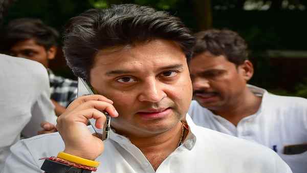 कोरोना संकट के बीच उपचुनाव की तैयारी