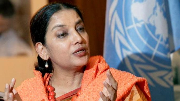 इंदौर और हैदराबाद में हुई अभद्रता