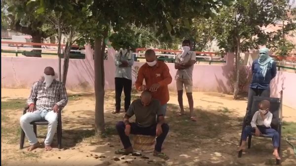 सात कर्मचारियों को गांव में लगाया 