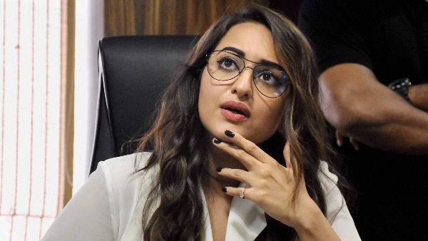 सोनाक्षी सिन्हा ने दिया ट्रोलर्स को तगड़ा जवाब