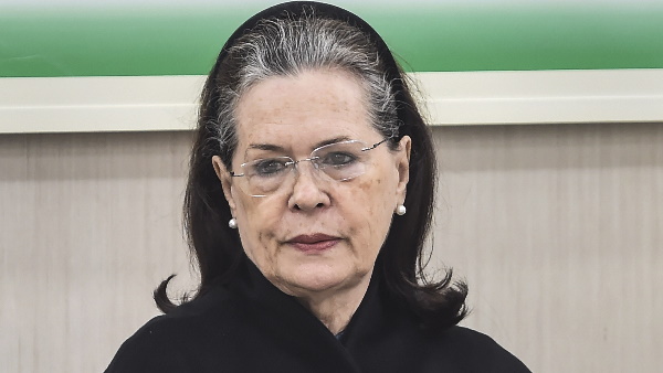 सांप्रदायिकता और नफरत का वायरस फैला रही है बीजेपी : सोनिया गांधी