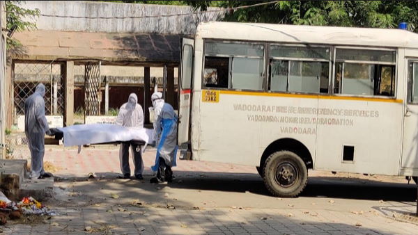 ..आखिर में 22 घंटे बाद ले गए उसे श्मशान 