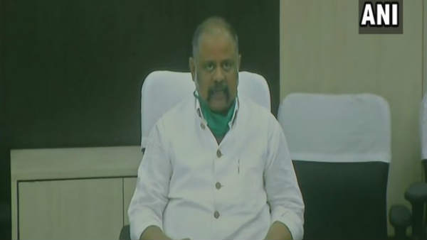 पश्चिम बंगाल के मुख्य सचिव ने कहा- कोरोना के 70 प्रतिशत मामलों में लक्षण नहीं पश्चिम बंगाल के मुख्य सचिव ने कहा- कोरोना के 70 प्रतिशत मामलों में लक्षण नहीं