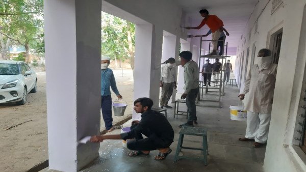  इधर, श्रमिकों ने रंगाई-पुताई कर चुकाया एहसान