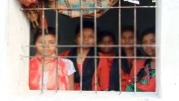 लड़कियों को बना लिया बंधक