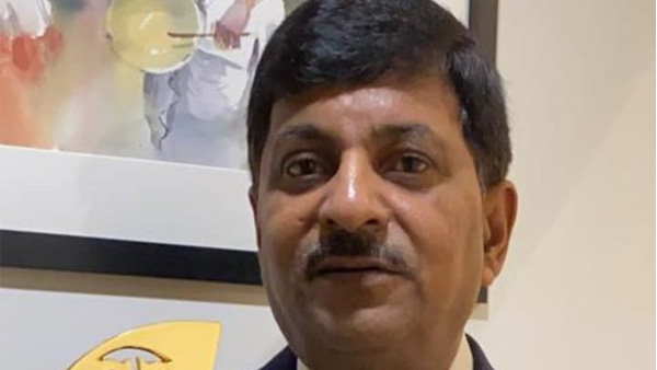 प्रवासी मजदूर ने आईएएस अधिकारी को फोन किया