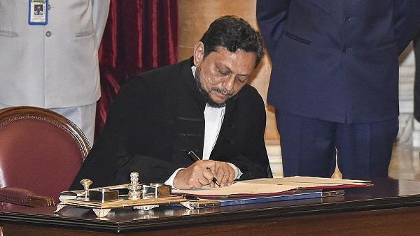 गर्मी की लंबी छुट्टियों में होगी कटौती