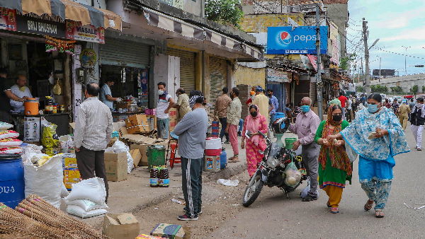 All shops except those selling milk and medicines to remain closed in Ahmedabad from May 7 to May 15 All shops except those selling milk and medicines to remain closed in Ahmedabad from May 7 to May 15