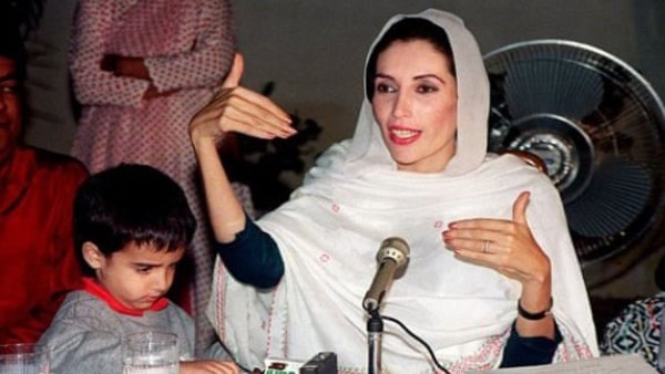 दुनिया की पहली प्रधानमंत्री जो मां बनीं