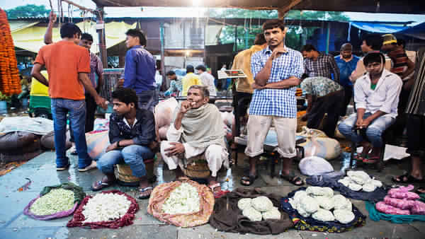 स्वदेशी वस्तुओं को बढ़ावा देने के लिए खुद पेश करनी होगी नजीर स्वदेशी वस्तुओं को बढ़ावा देने के लिए खुद पेश करनी होगी नजीर
