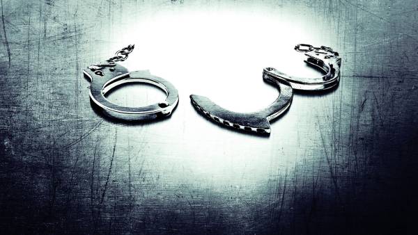 बहनों से कहा कि वह अब किसी भी देखभाल नहीं कर सकता है