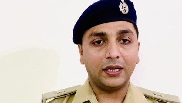 पुलिस ने दर्ज किया केस, तांत्रिक और ननद हिरासत में