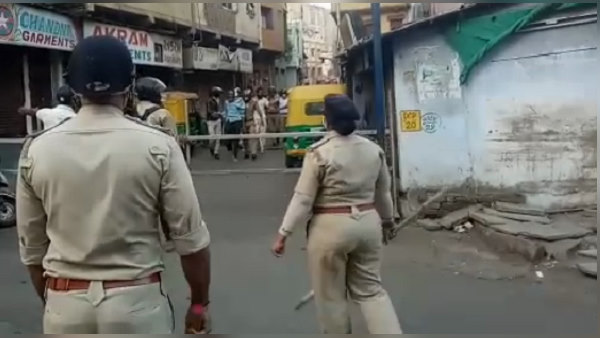 ahmedabad lockdown update: stone pelting on police, many people detained for affray ahmedabad lockdown update: stone pelting on police, many people detained for affray