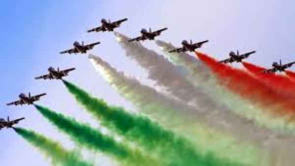 दिल्ली में कोराना वारियर्स को सुबह दस बजे देश की सेना करेंगी सलाम दिल्ली में कोराना वारियर्स को सुबह दस बजे देश की सेना करेंगी सलाम