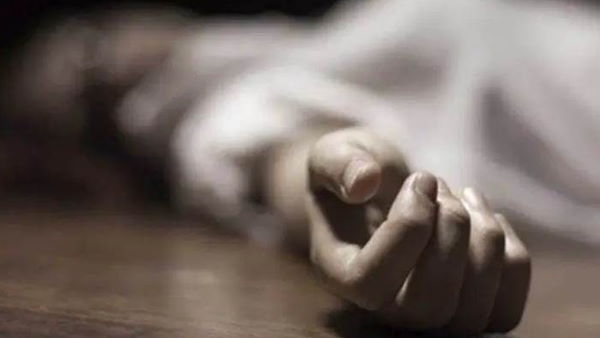 पत्नी के अस्पताल में भर्ती किए जाने के कुछ घंटे बाद शख्स का निधन पत्नी के अस्पताल में भर्ती किए जाने के कुछ घंटे बाद शख्स का निधन