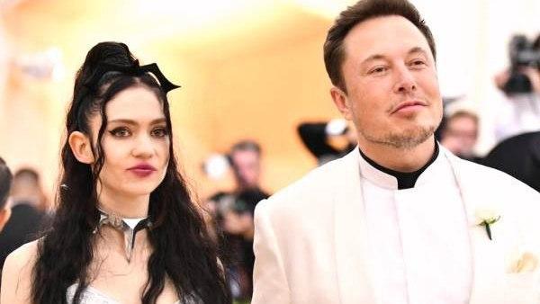 ग्रिम्‍स ने इंस्‍टाग्राम पर दी थी ये जानकारी 