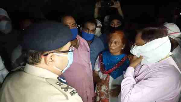 हत्या और डकैती समेत तीन दर्जन मुकदमें थे दर्ज