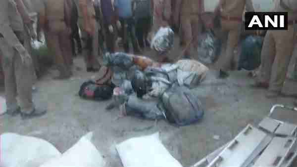 auraiya accident: 24 migrant workers dead and 22 have been admitted injured after the truck they were travelling in collided 