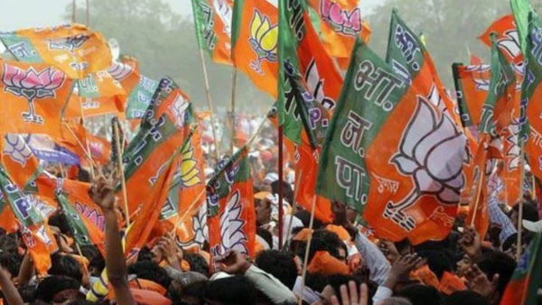 कांग्रेस ने प्रधानमंत्री के पैकेज को ‘हेडलाइन’ करार दिया कांग्रेस ने प्रधानमंत्री के पैकेज को ‘हेडलाइन’ करार दिया