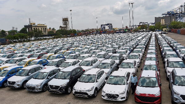 लक्जरी होटलों में कार्यक्रमों पर प्रतिबंध