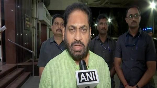 ठाकरे के मंत्री बोले- महाराष्ट्र में सरकार बनाने को लेकर मुंगेरीलाल के हसीन सपने देख रहे हैं मोदी और फडणवीस ठाकरे के मंत्री बोले- महाराष्ट्र में सरकार बनाने को लेकर मुंगेरीलाल के हसीन सपने देख रहे हैं मोदी और फडणवीस