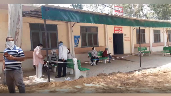 पानी के होद में डुबोकर की गई हत्या