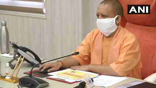 CM Yogi Adityanath transfers Rs 225.39 Crore to gram rojgar sevak beneficiaries CM Yogi Adityanath transfers Rs 225.39 Crore to gram rojgar sevak beneficiaries