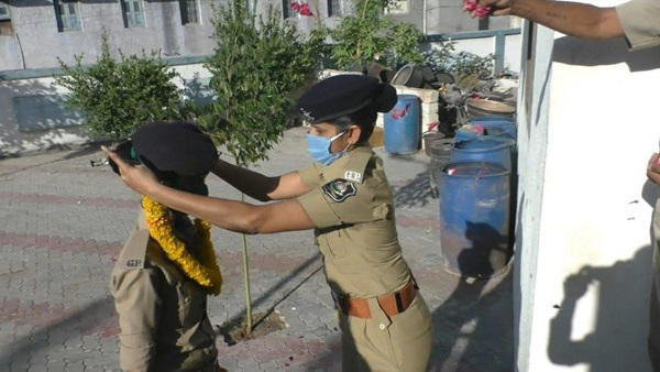 खुद छुट्टी कैंसिल कीं और लौट आईं ड्यूटी पर