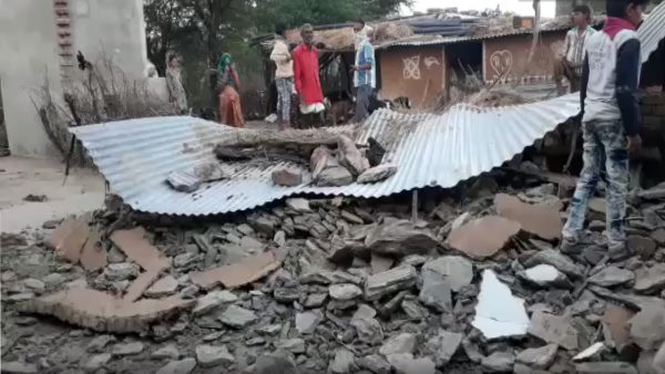  तूफान के बाद बिजली गुल