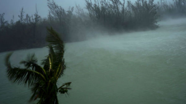 ऐसे रखें जाते हैं तूफानों के नाम ऐसे रखें जाते हैं तूफानों के नाम