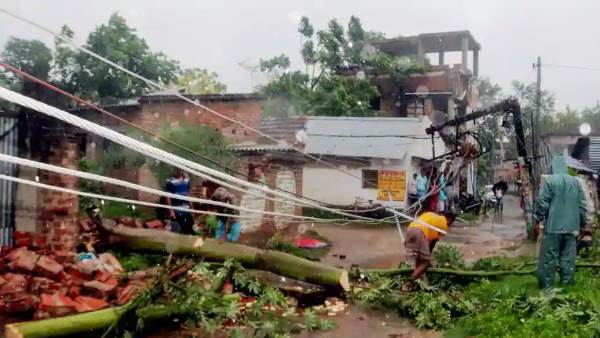 Amphan Cyclone 72 people have died in West Bengal CM Mamata Banerjee Amphan Cyclone 72 people have died in West Bengal CM Mamata Banerjee