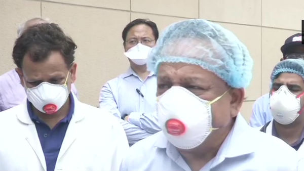 भारत में 12 दिन पर केस हो रहे डबल, स्वास्थ्य मंत्री का बयान भारत में 12 दिन पर केस हो रहे डबल, स्वास्थ्य मंत्री का बयान