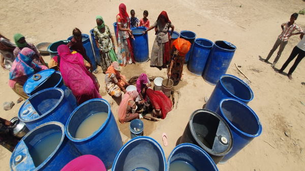 गांव भाचभर में गंदा पानी पीने को मजबूर