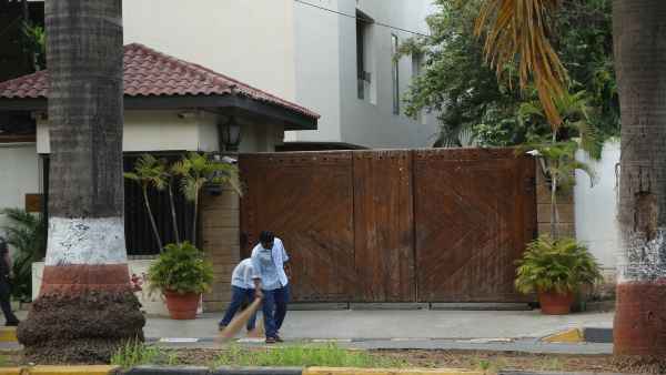 15 मार्च से फैंस से नहीं मिल रहे हैं बिग बी 