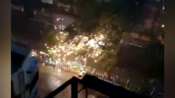 चक्रवात से बंगाल-ओडिशा में मची तबाही चक्रवात से बंगाल-ओडिशा में मची तबाही