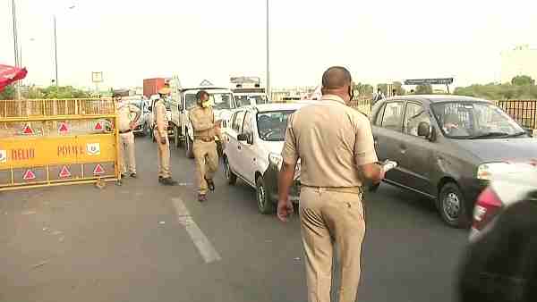 Heavy traffic at Delhi-Ghaziabad border 