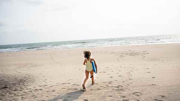 लोग दे रहे बधाई