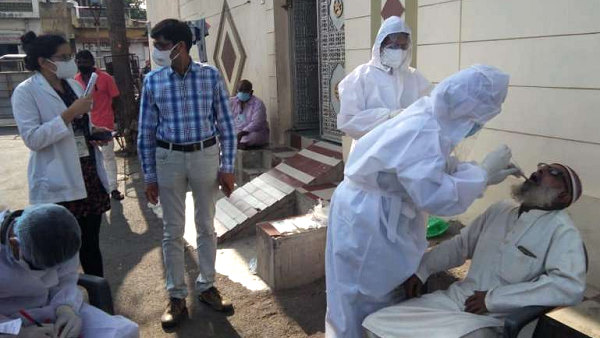 गुजरात में अब 6379 एक्टिव केस गुजरात में अब 6379 एक्टिव केस