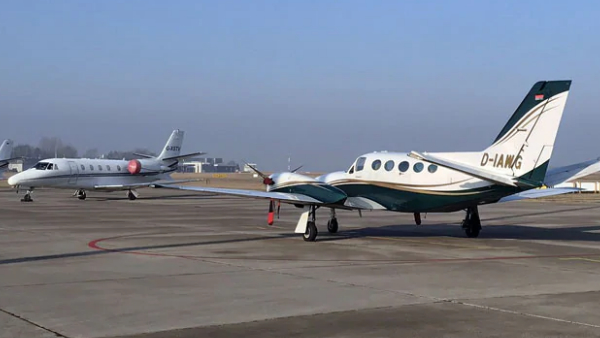 चार्टर्ड विमानों के संचालन की मांगी अनुमित