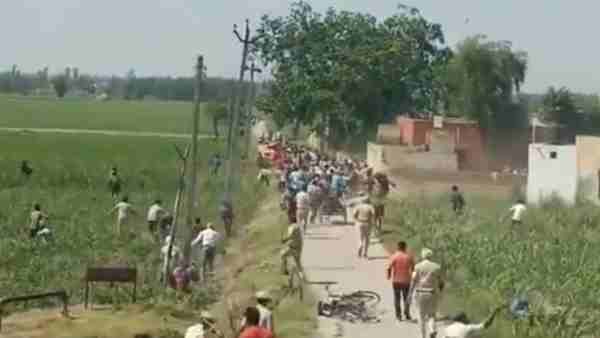 migrant workers jammed the national highway In Yamunanagar then police lathi-charged