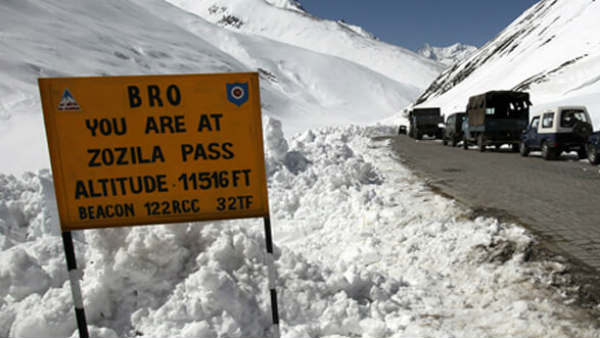 राजनयिक स्‍तर पर मसला सुलझाने की कोशिशें 