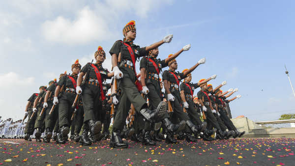 शुरुआत में 100 और 1000 जवानों 