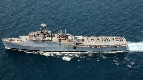 अमेरिका से खरीदा गए INS जलाश्‍व पर आ सकते हैं 1000 लोग 