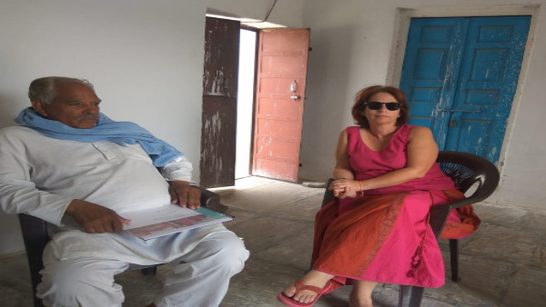 दिल्ली से आई झुंझुनुं के गांव जीतास दिल्ली से आई झुंझुनुं के गांव जीतास