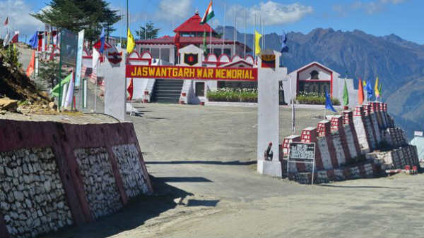 जसवंत सिंह रावत ने अकेले 72 घंटे तक संभाला मोर्चा जसवंत सिंह रावत ने अकेले 72 घंटे तक संभाला मोर्चा