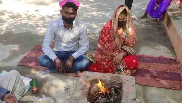 विधि-विधान से हुई दोनों की शादी