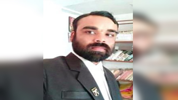 अस्पताल जाते वकील से मारपीट