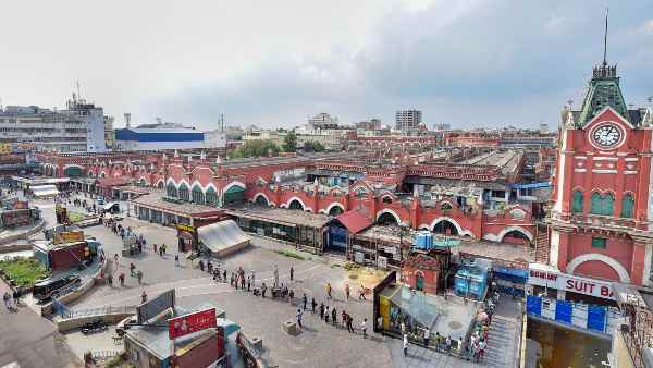 Lockdown- relaxed: there is protest against liquor shops opening Lockdown- relaxed: there is protest against liquor shops opening