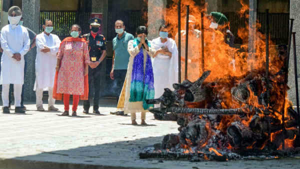 पति के पास कश्‍मीर जाने की कर रही थीं तैयारी 
